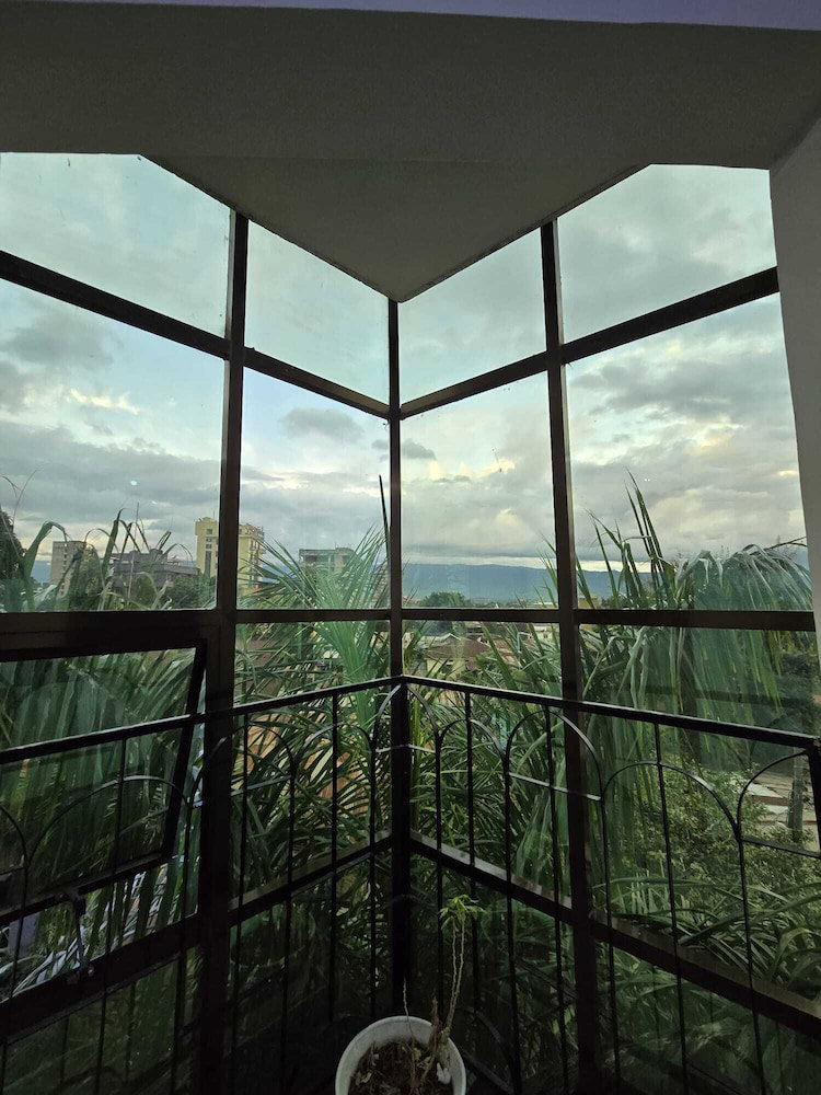 Hotel Tulivu Urban