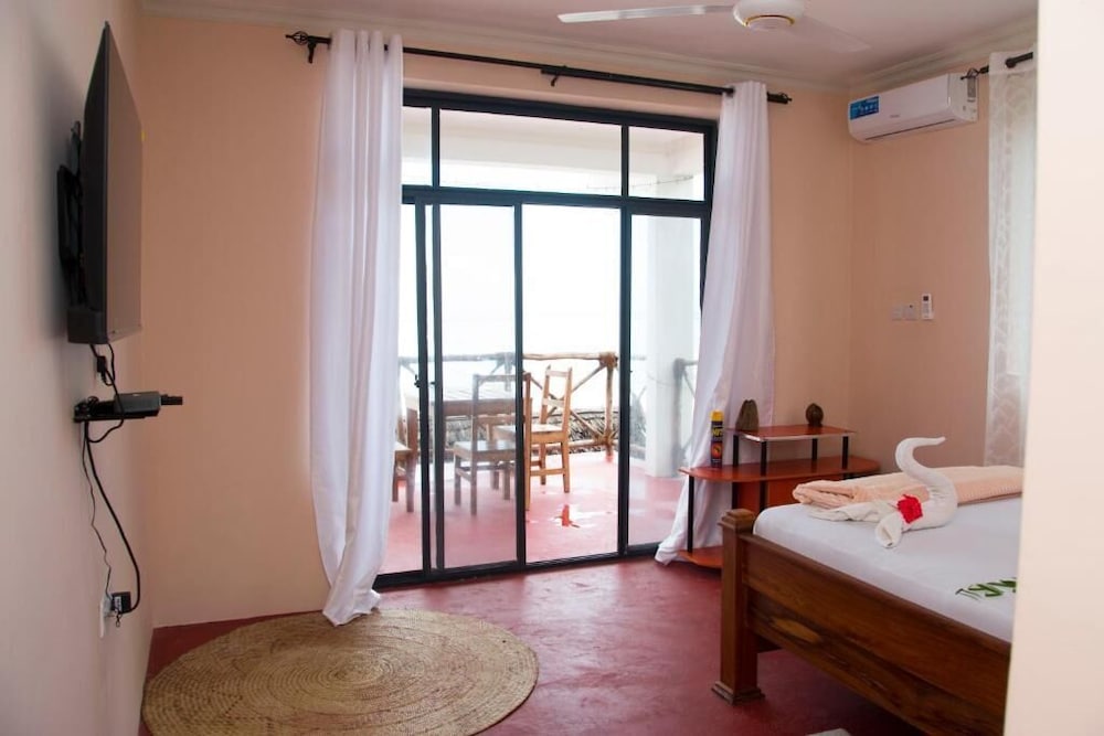 Mambo Villa