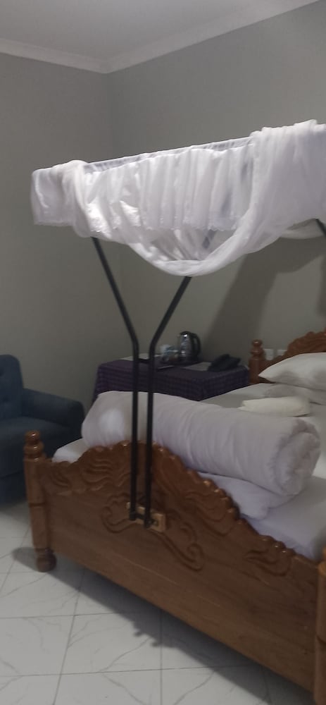 Elegance Lodge &Hotel