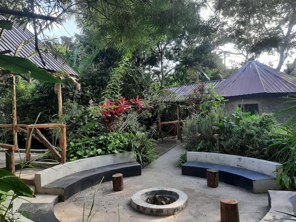 Furahia Eco Inn