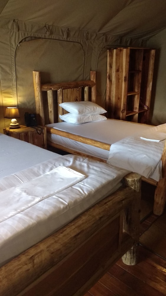 Wag Hill Lodge