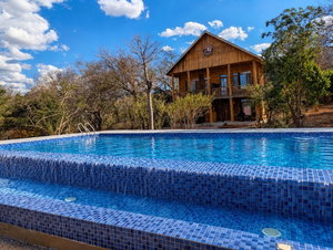 Hotel Mkomazi Hotels And Campsite cazare Kisiwani
