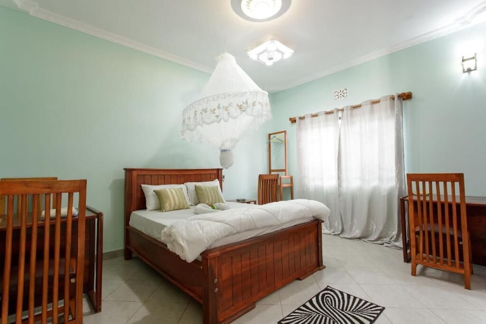 Hotel Silent Patner Lodge