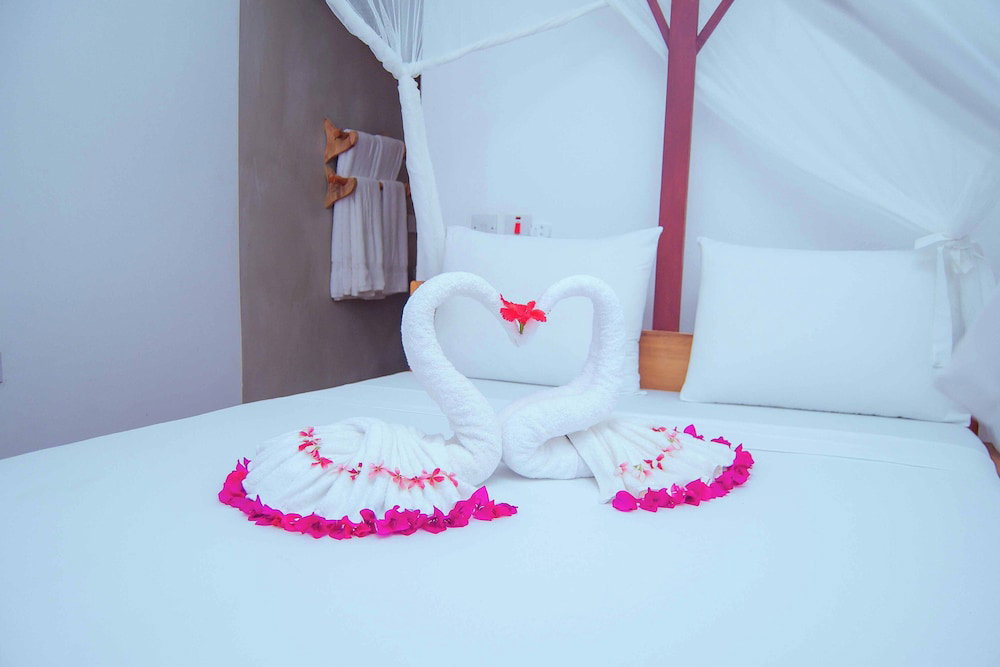Suda Beach Lodge