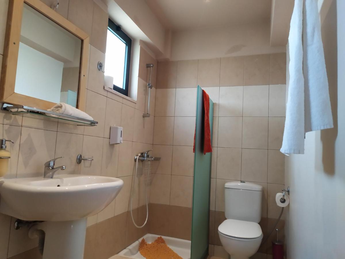 dal travel Estate Kares