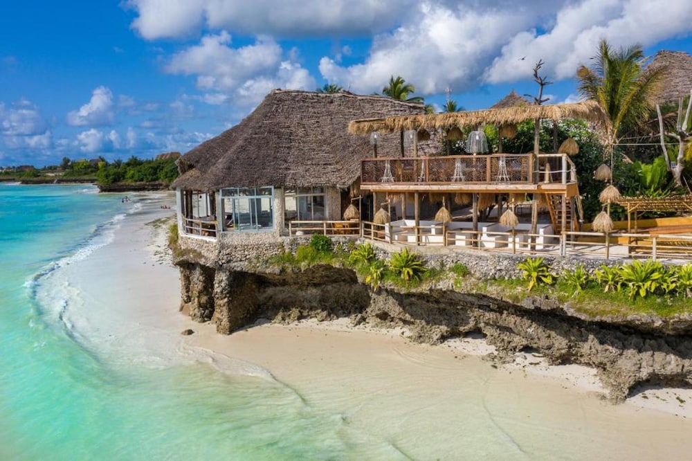 Hotel Salt & Coral Hotel And Restaurant