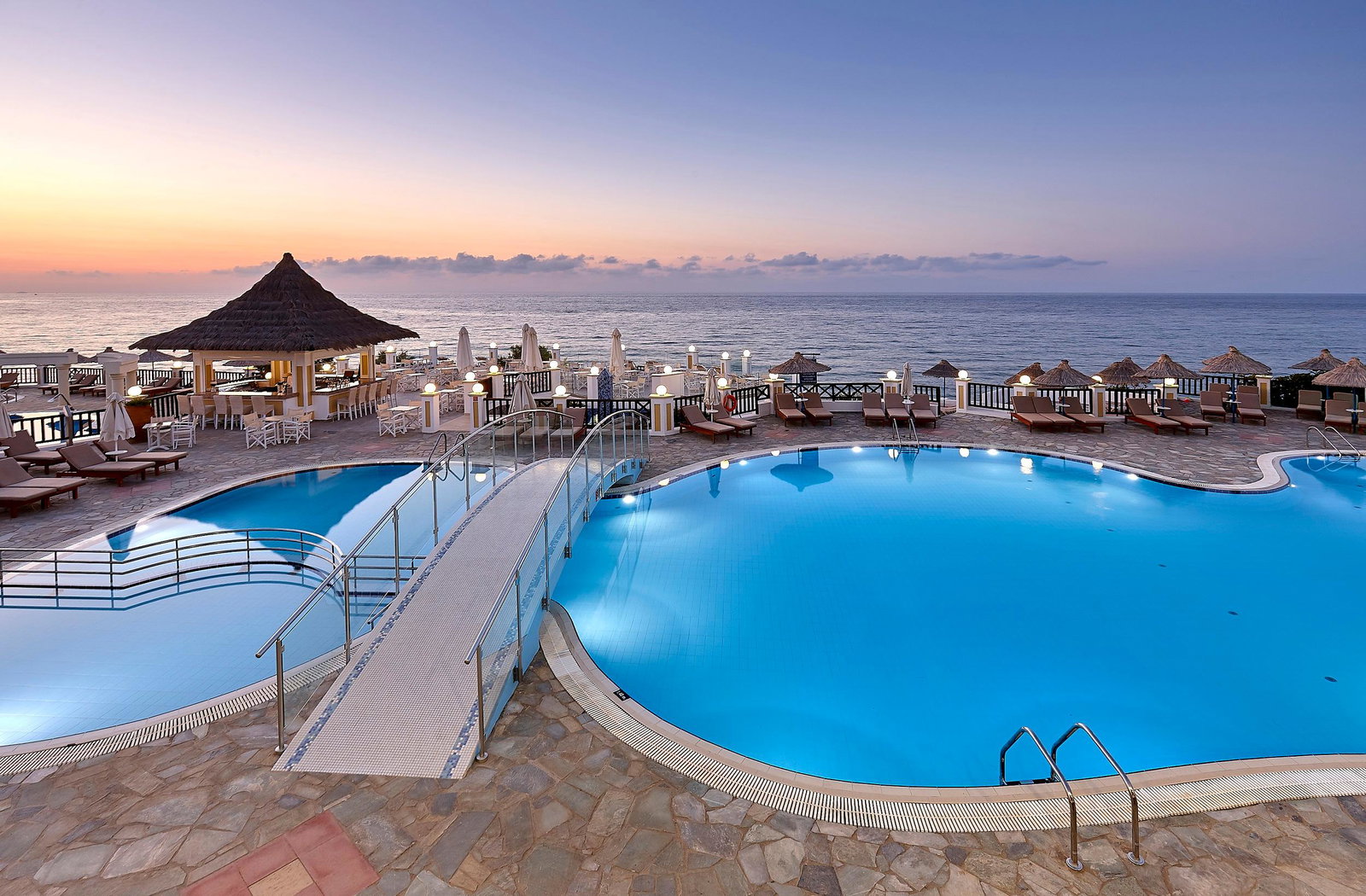 dal travel Alexander Beach Hotel & Village Resort