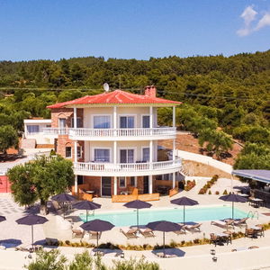 Hotel Casa Bloo cazare Elia