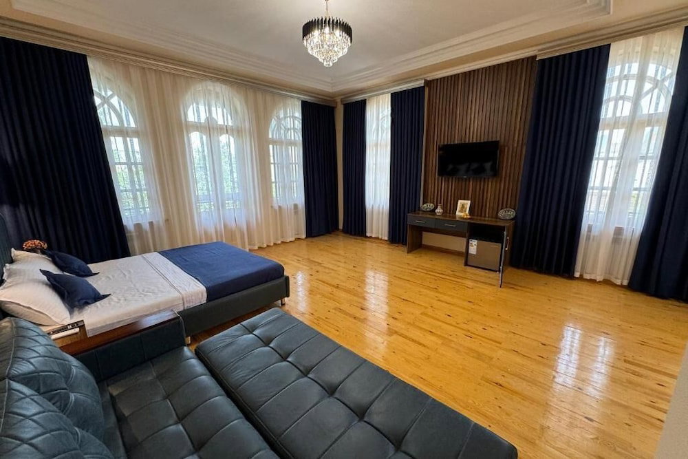 Hotel Shakuri Guest House