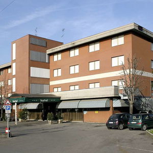 Hotel Cdh Hotel Modena cazare Modena