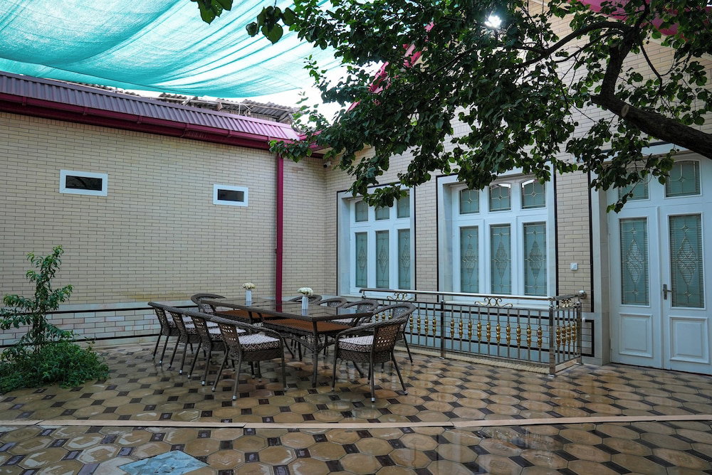 Hotel Learmara Guest House