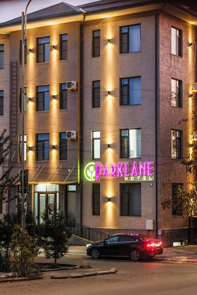 Hotel Parklane Hotel