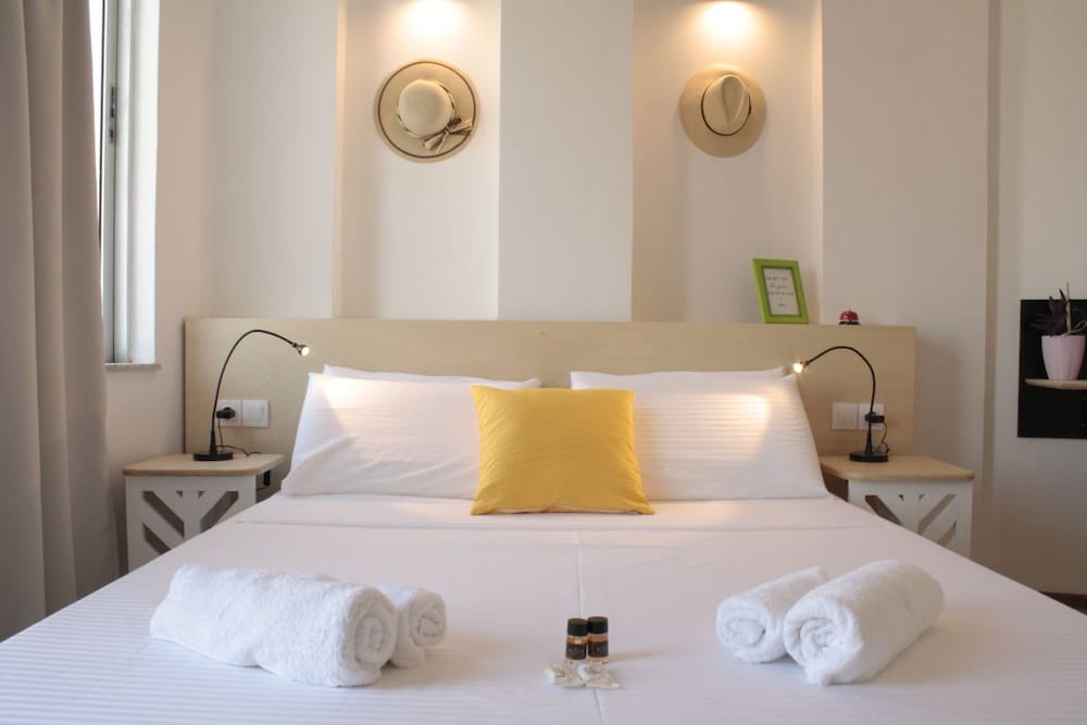 dal travel Crops Suites