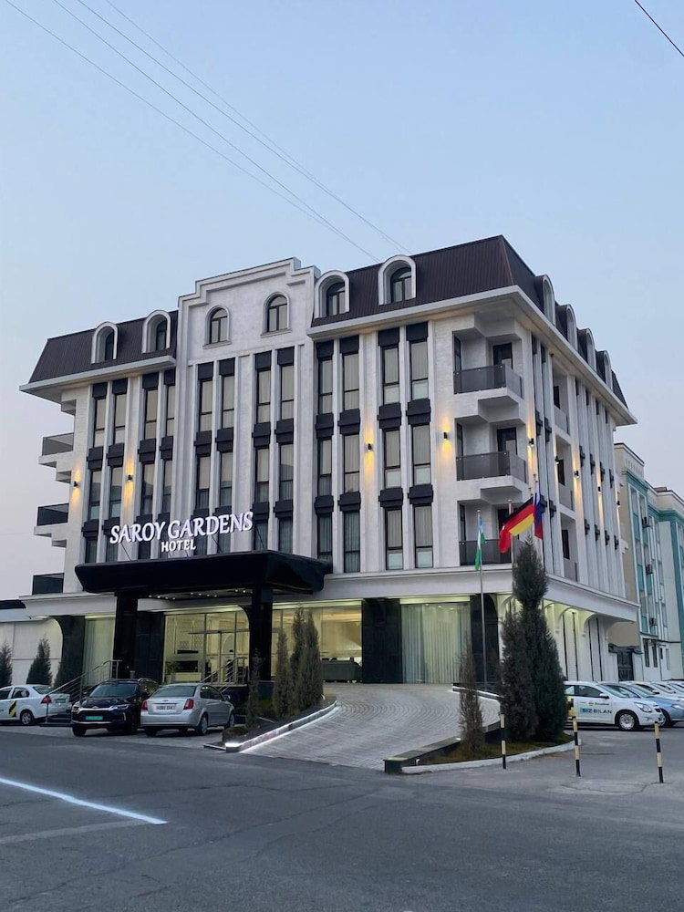 Hotel Saroy Gardens Hotel