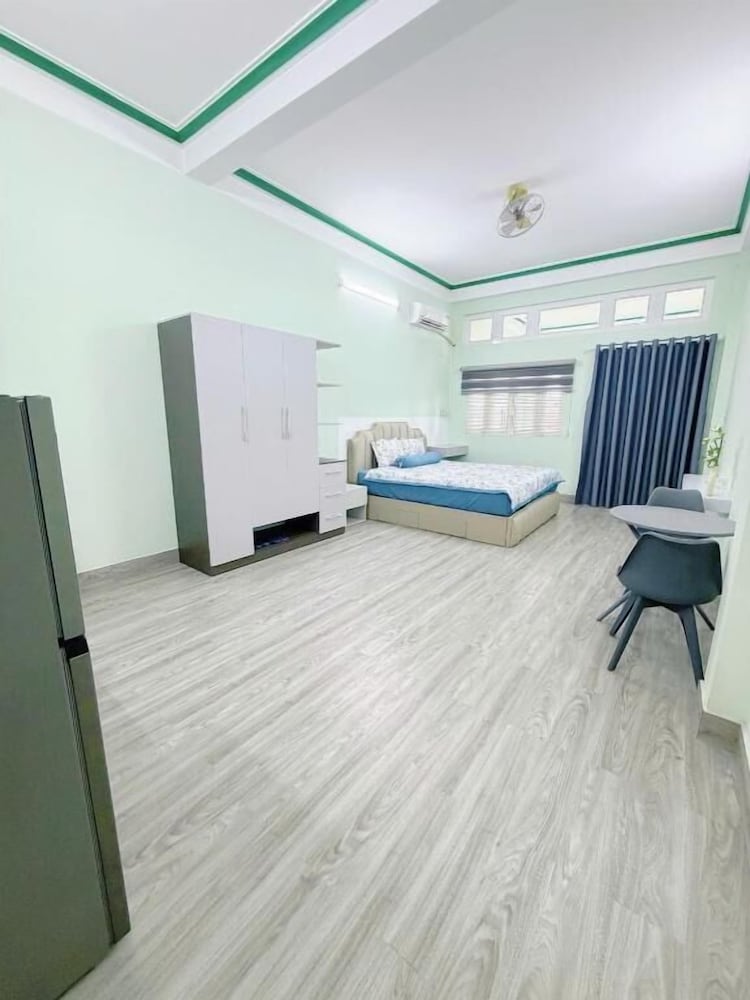 Minihouse 365 Holdings Ly Hong Thanh