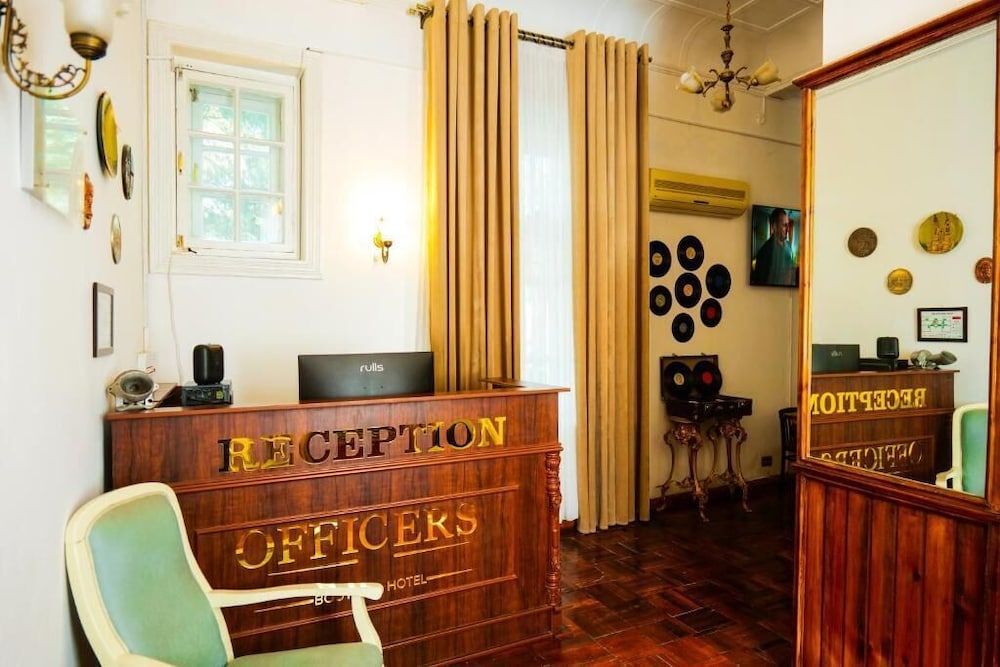 Hotel Officers Boutique