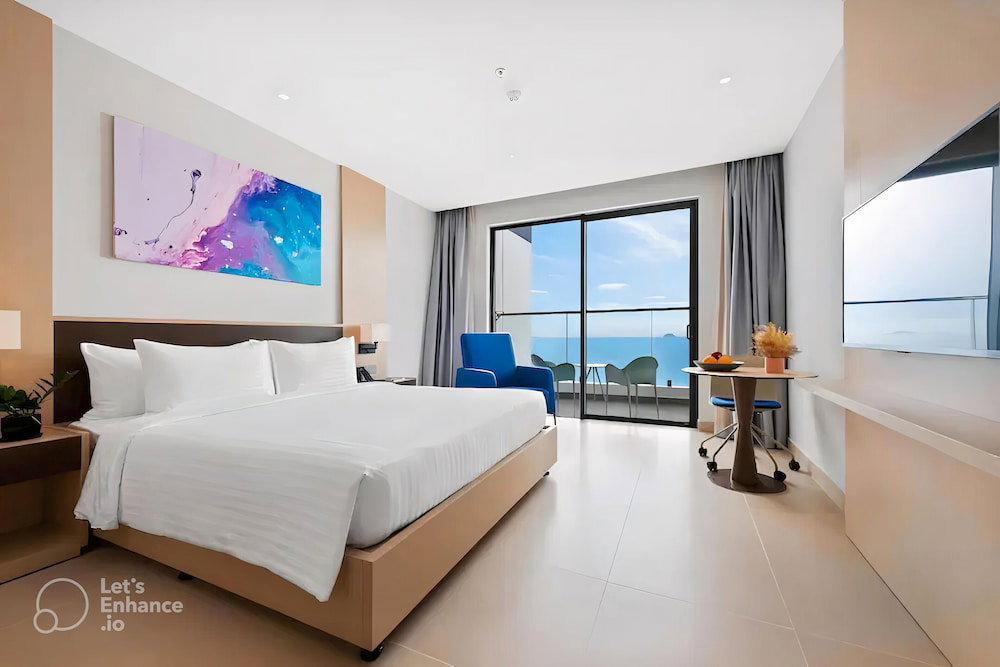 Hotel Cam Ranh Beach Resort Near The Airport