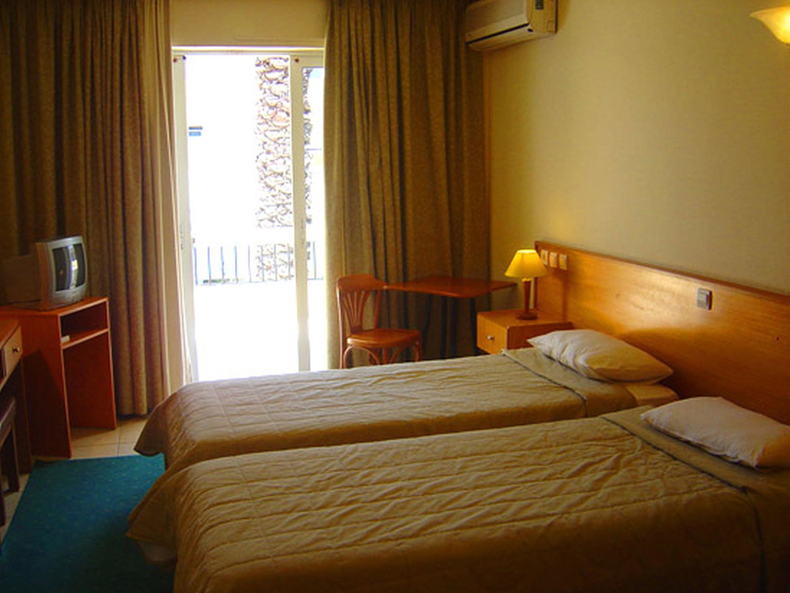 dal travel Flisvos Hotel