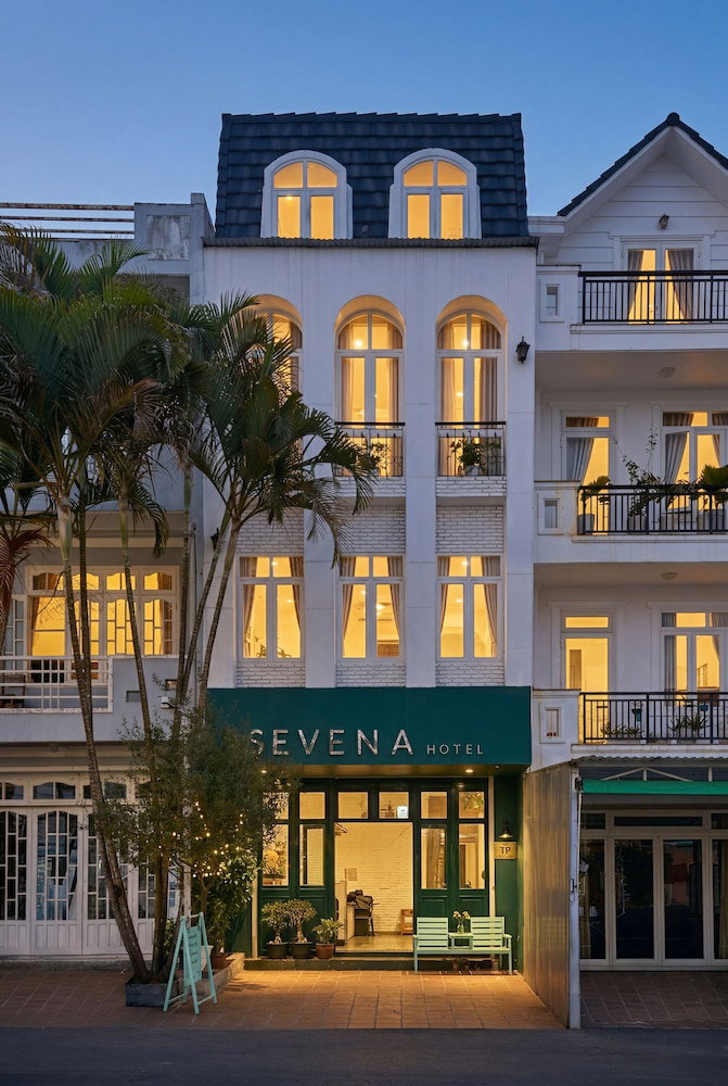 Seven A Hotel
