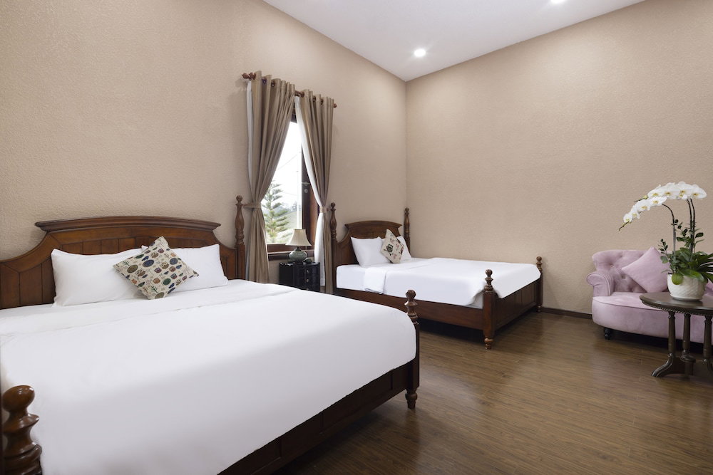 Four Spring Villas And Golfs Da Lat