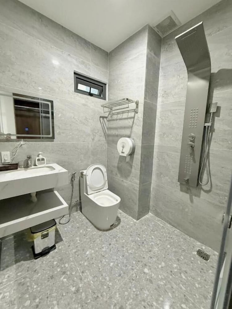 Mbee Hotel