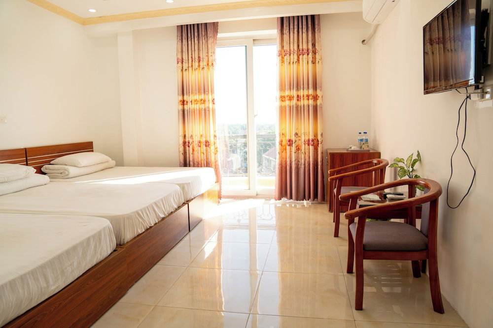 Pha Din Hotel