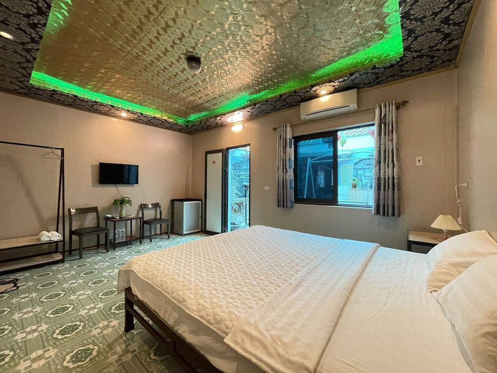 Hotel Vani's Home