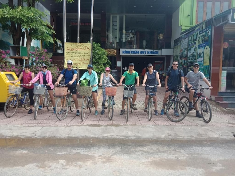 Phong Nha Jasmine Hostel & Roof Top Bar