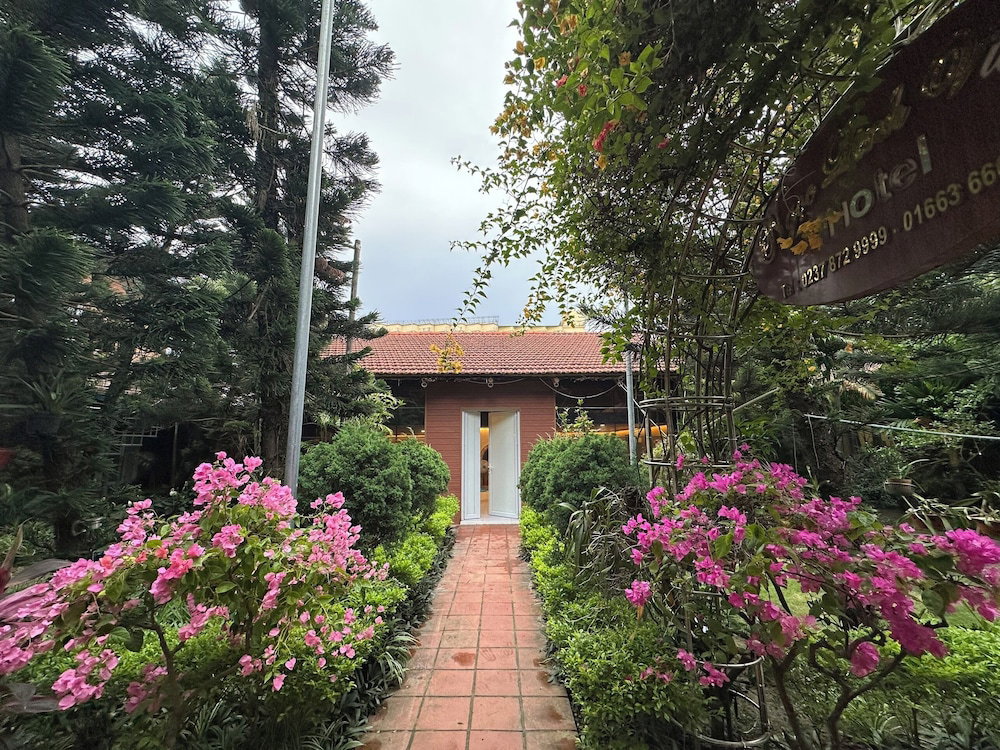 Ngoc Linh Villas Hotel