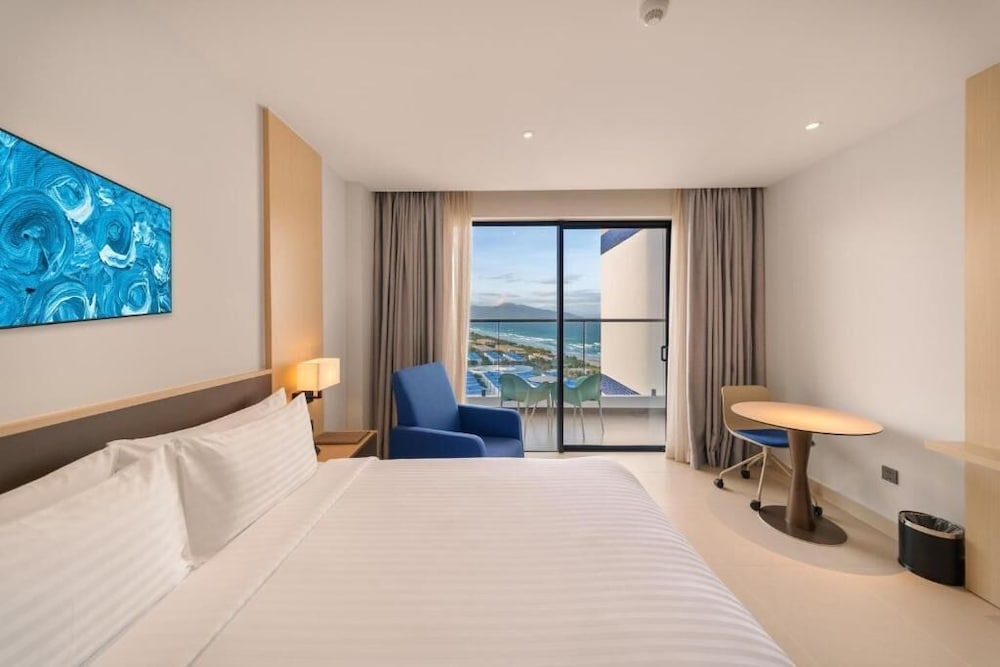 The Oceanfront Apartment At Cam Ranh