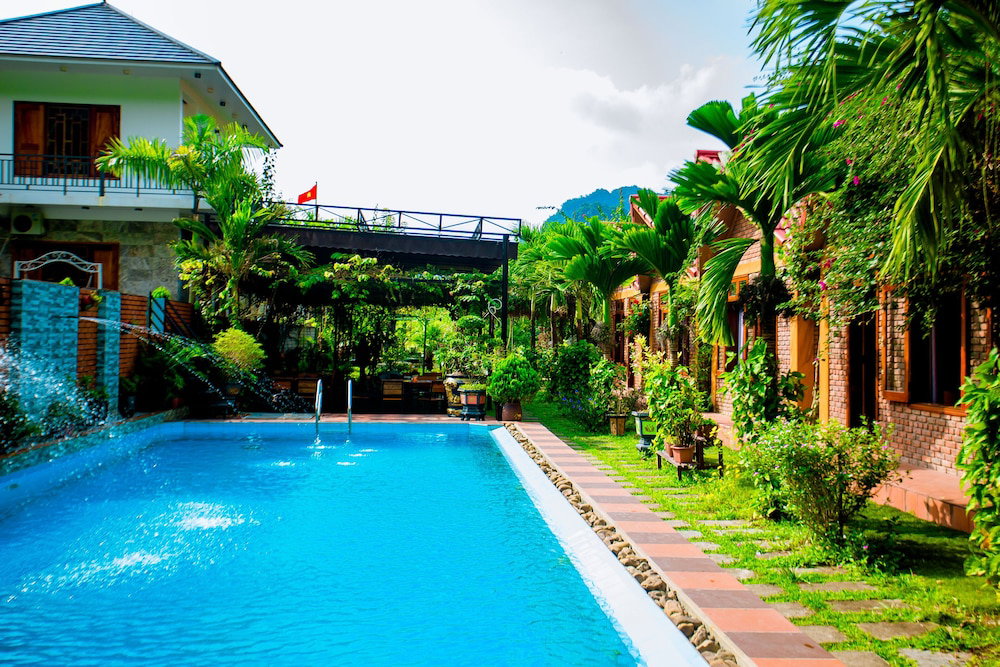 Hotel Phong Nha Hillside View Bungalow