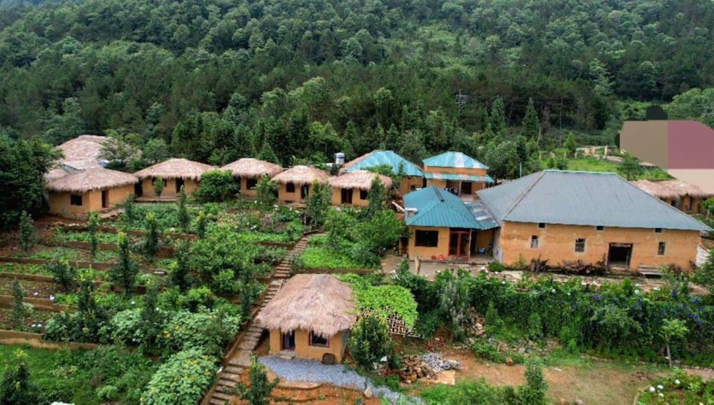 Hotel Homestay Khám Phá Y Tý