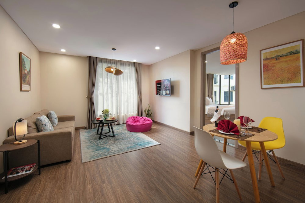 Hotel Hb Serviced Apartment - Lac Long Quan