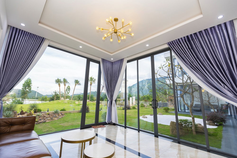 Tkh Resort