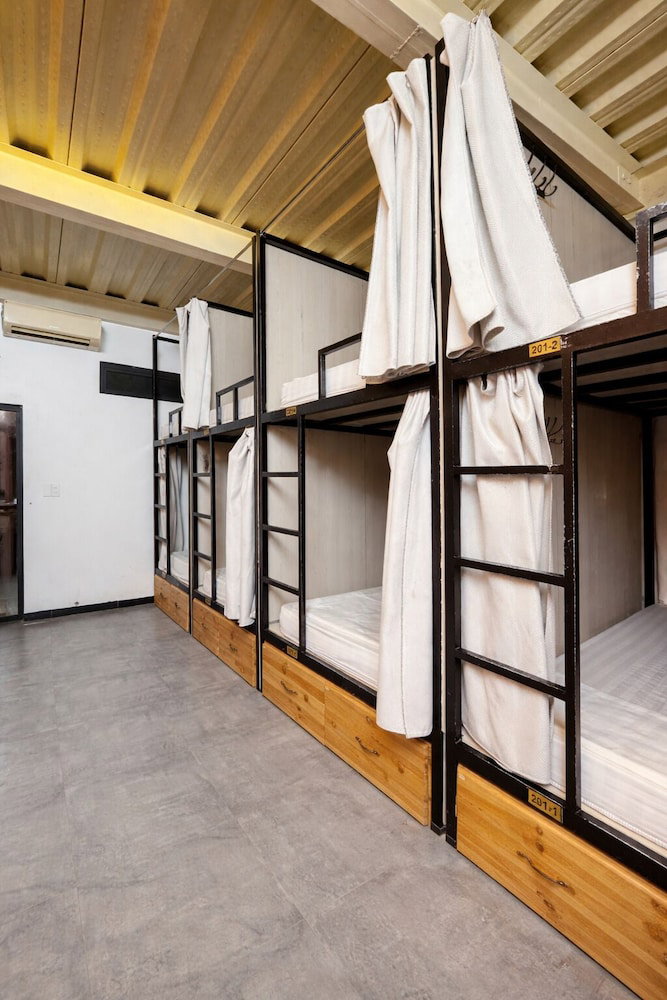Hotel Brotherhood Hostel Station