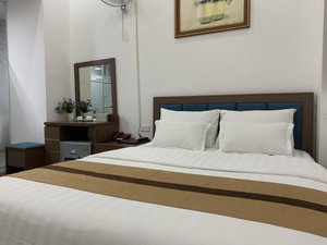 Hotel Duc Long Hotel cazare Cau Dien
