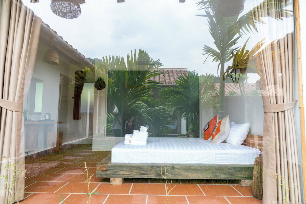 Anans Home Ha Giang - Tours & Motorbike Rental