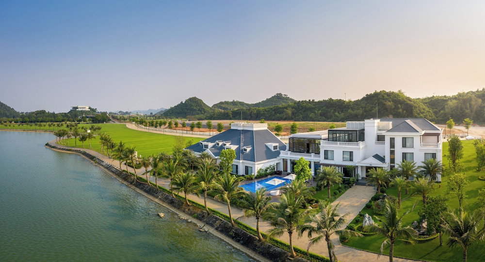 Hotel The Five Resort & Golf Hoang Gia Ninh Binh