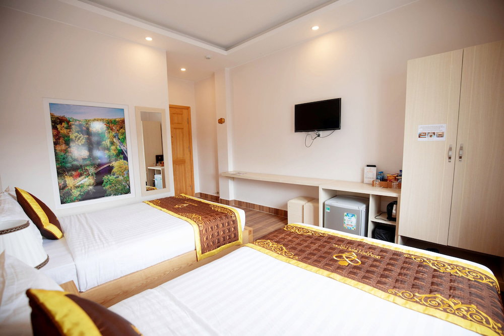Golden Bee Hotel
