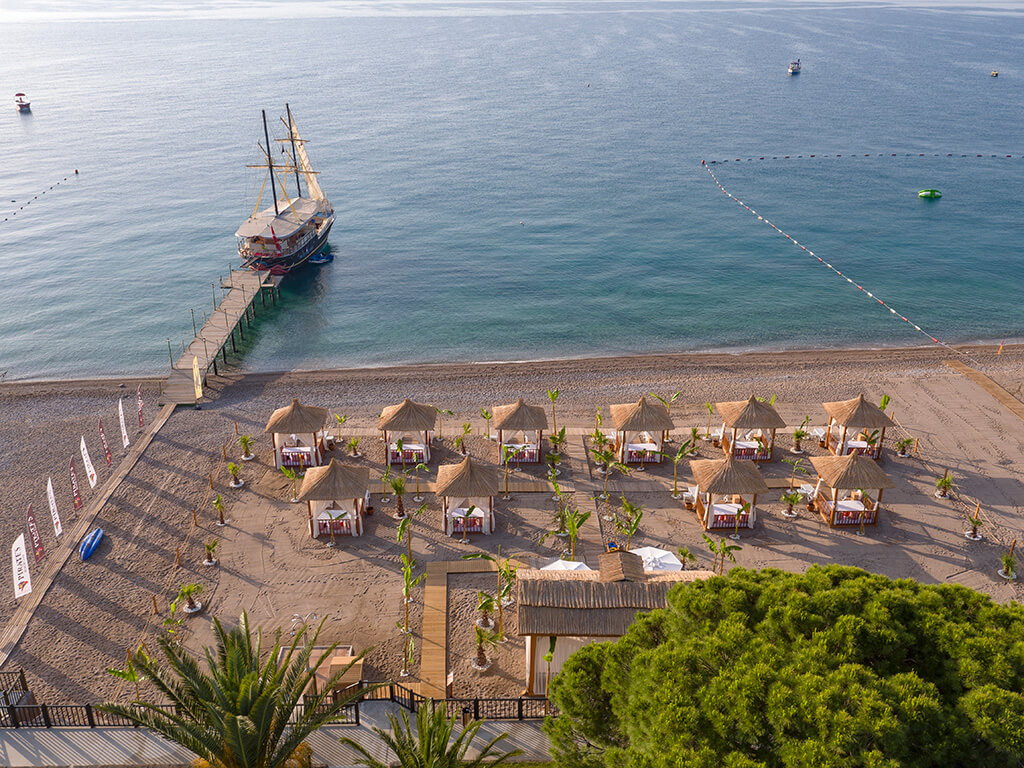 dal travel Pirate's Beach Club