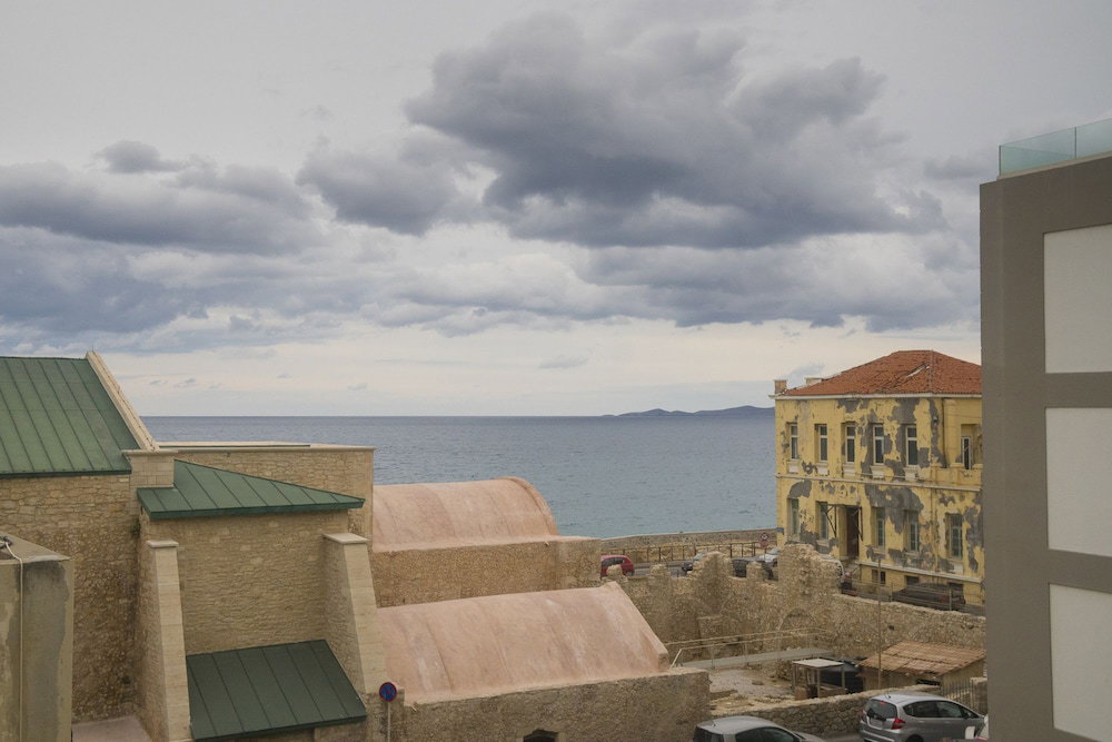 Heraklion Old Port Apartments