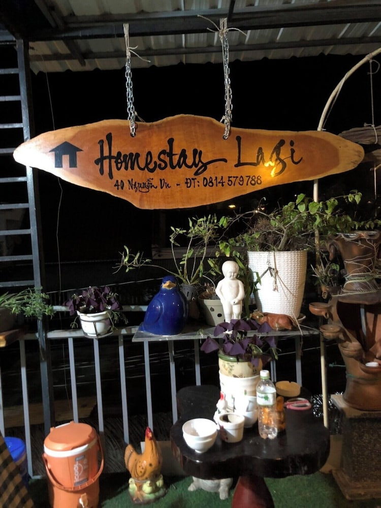 Hotel Homestay Lagi