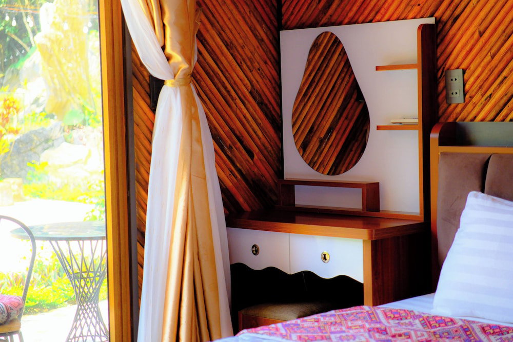 Hagiang Golden Sun Retreat