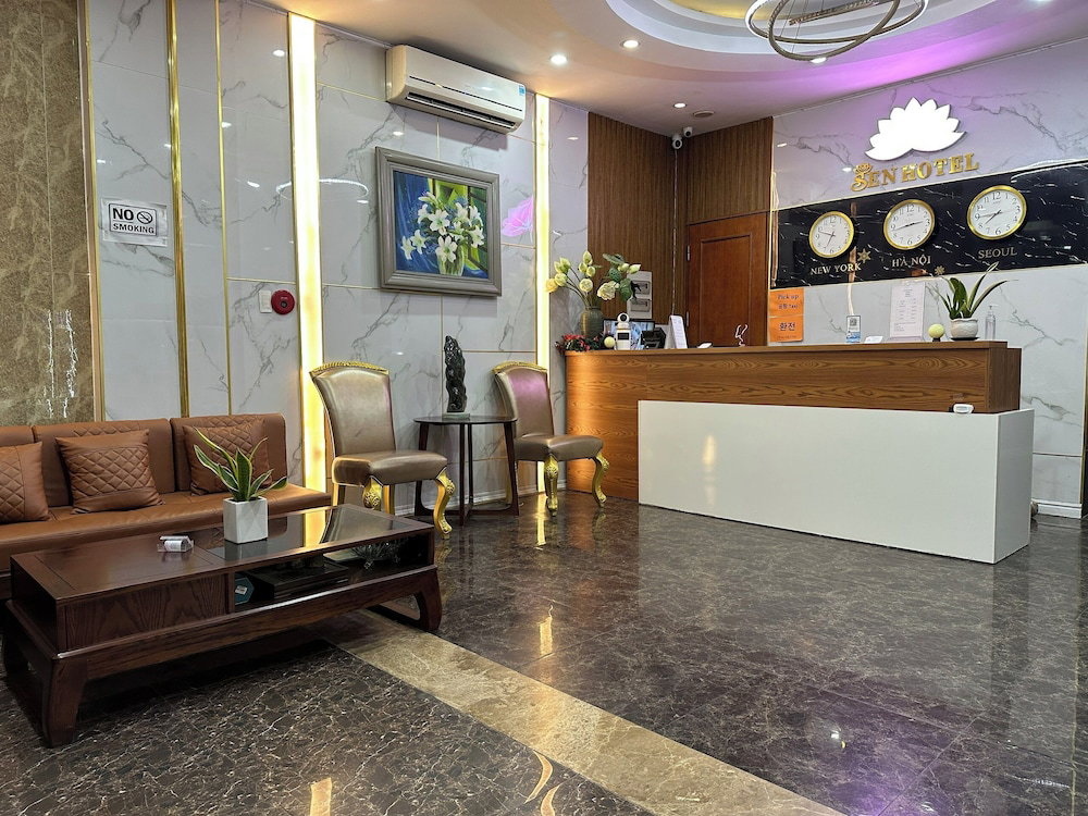 Sen Hotel My Dinh Song Da