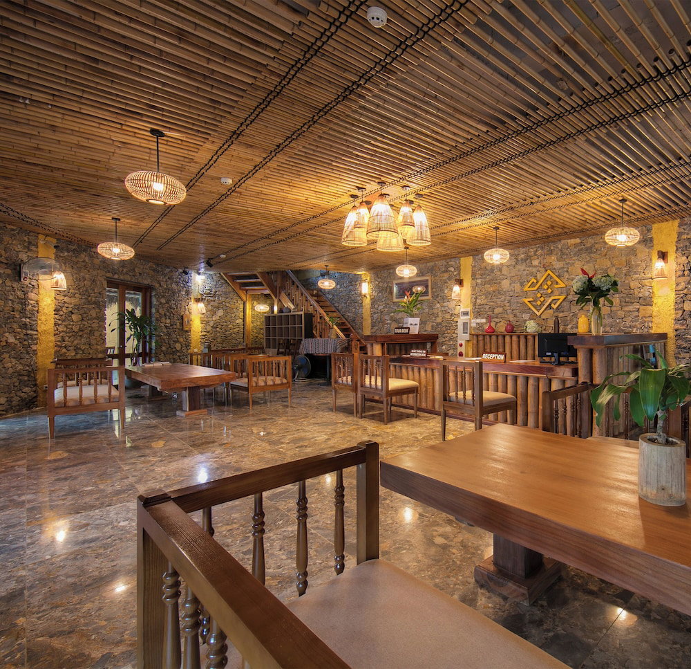 Mai Chau Hideaway Lake Resort