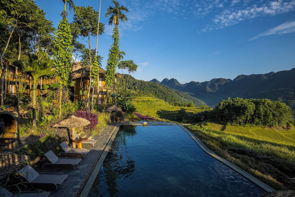 Puluong Natura Bungalow