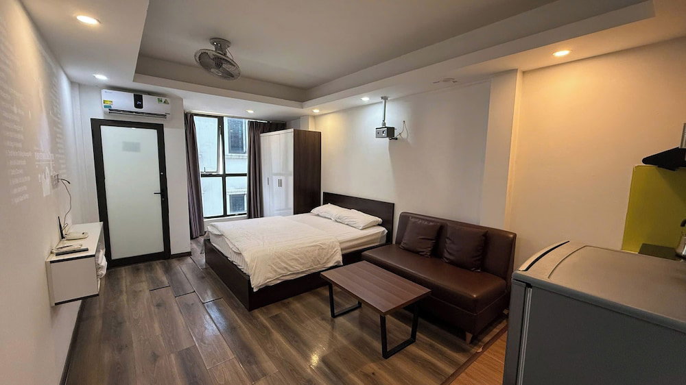 Era Apartment Ha Yen Quyet