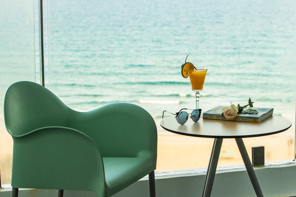 Ems House Sea View Apartment - The Arena Cam Ranh