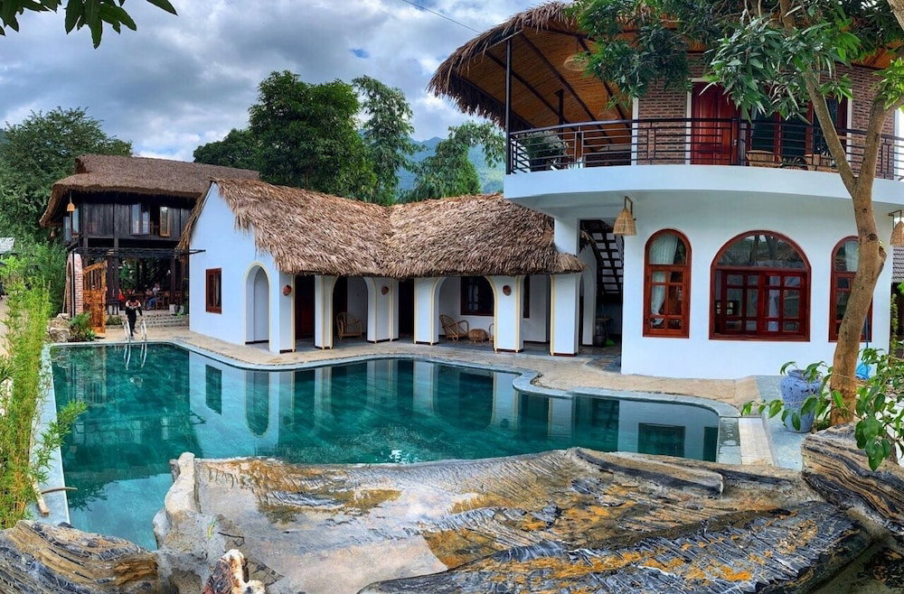 Hotel Mai Chau Rustic Home - Hostel