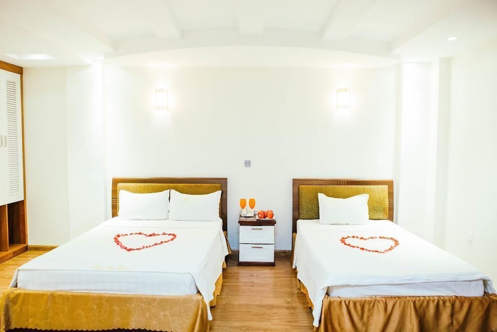 Hoang Gia Hotel 150 Nghi Tam Hn-Baylux